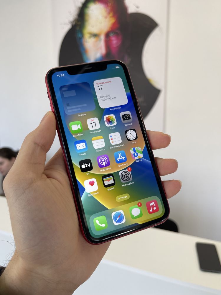 iPhone 11 Red 128 Гб Unlock в Гарному Стані