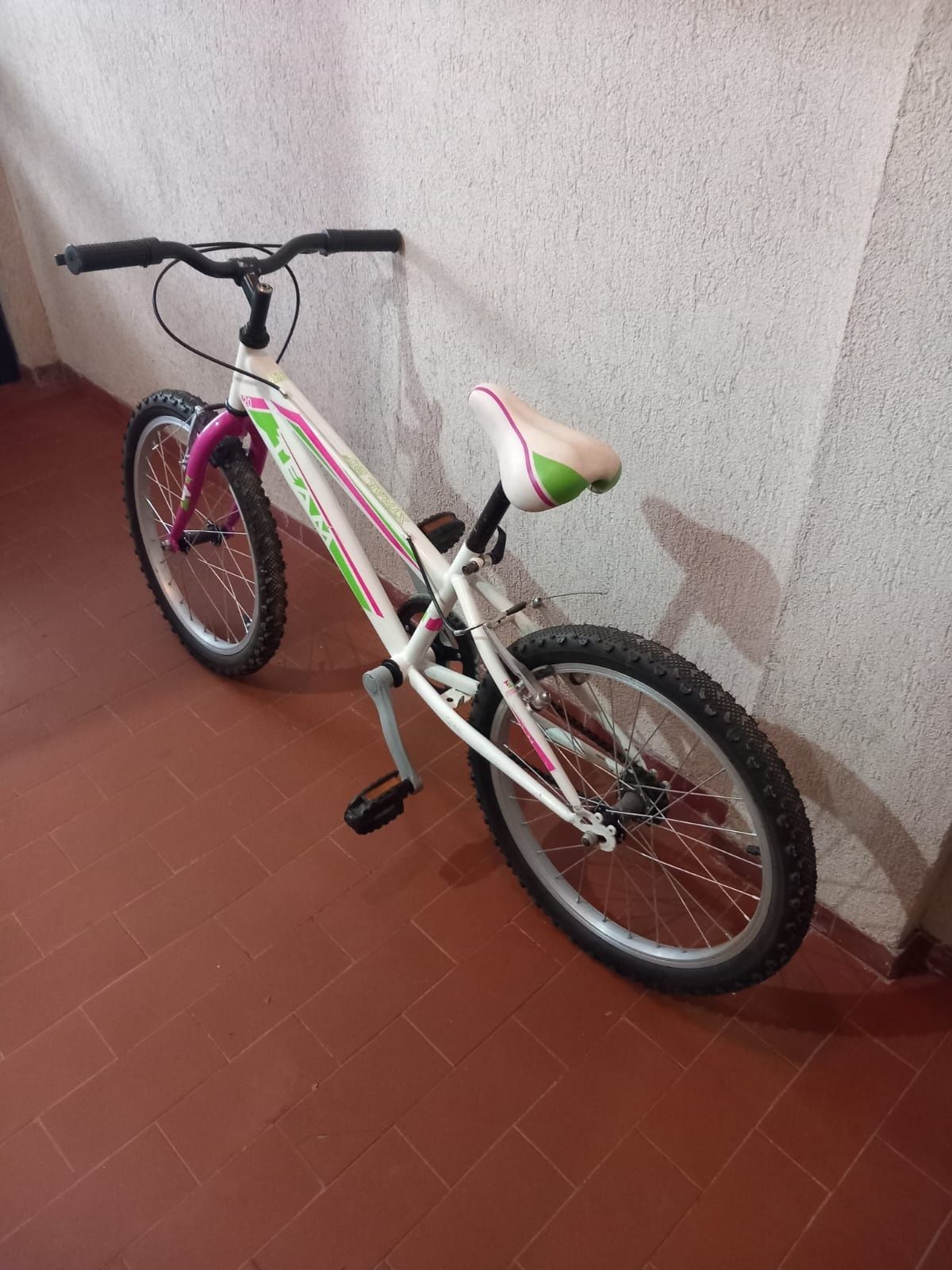 Bicicleta em bom estado.