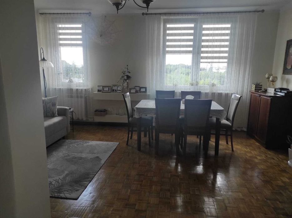 Sprzedam mieszkanie Jędrzejów ul.Okrzei 75