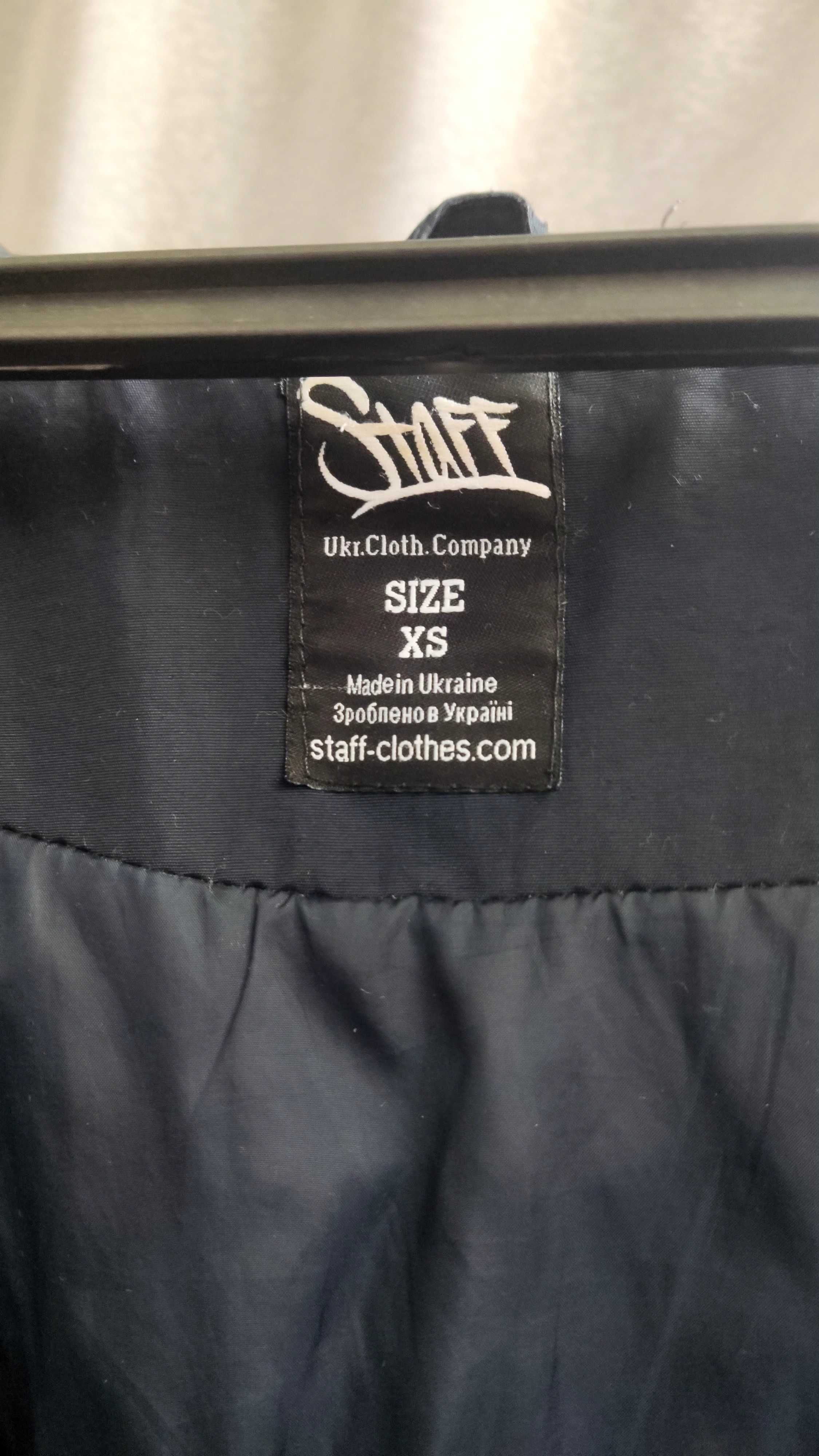 Осінньо-весняна куртка STAFF, розмір XS.