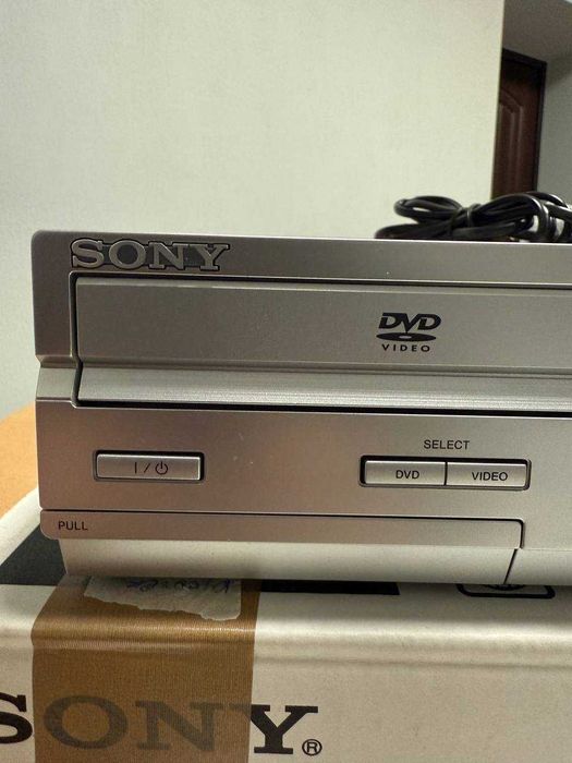 Новый Sony SLV-D930 DVD/VHS плеер – в оригинальной упаковке