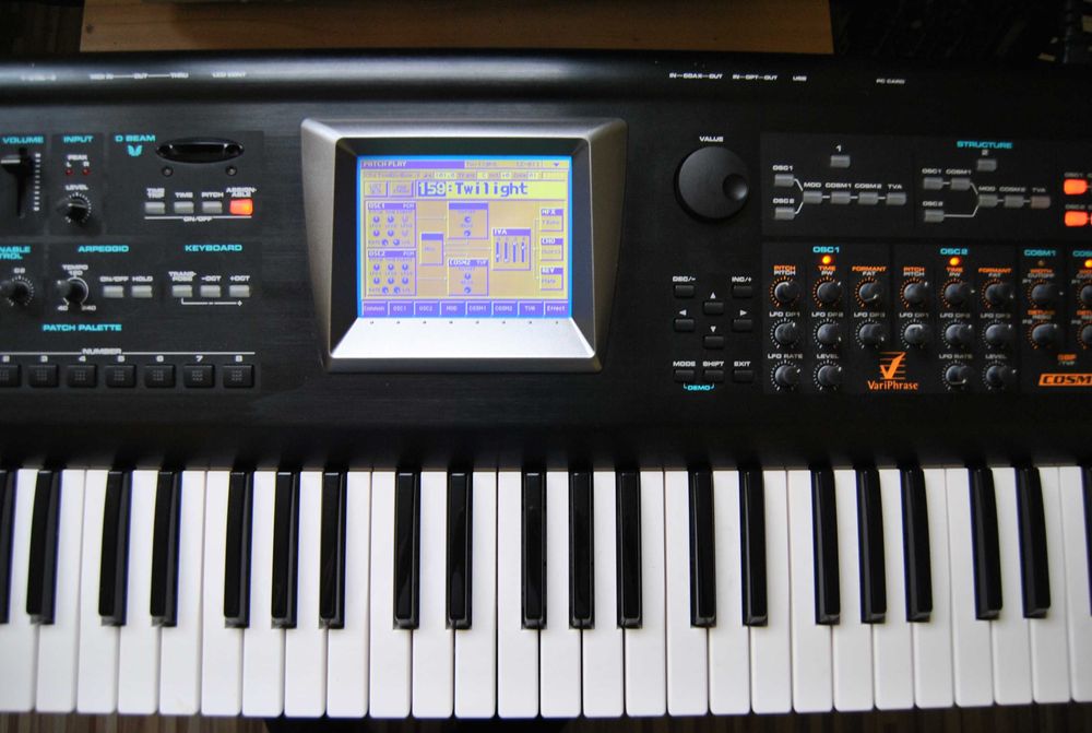Roland V Synth kultowy syntezator. Unikat.