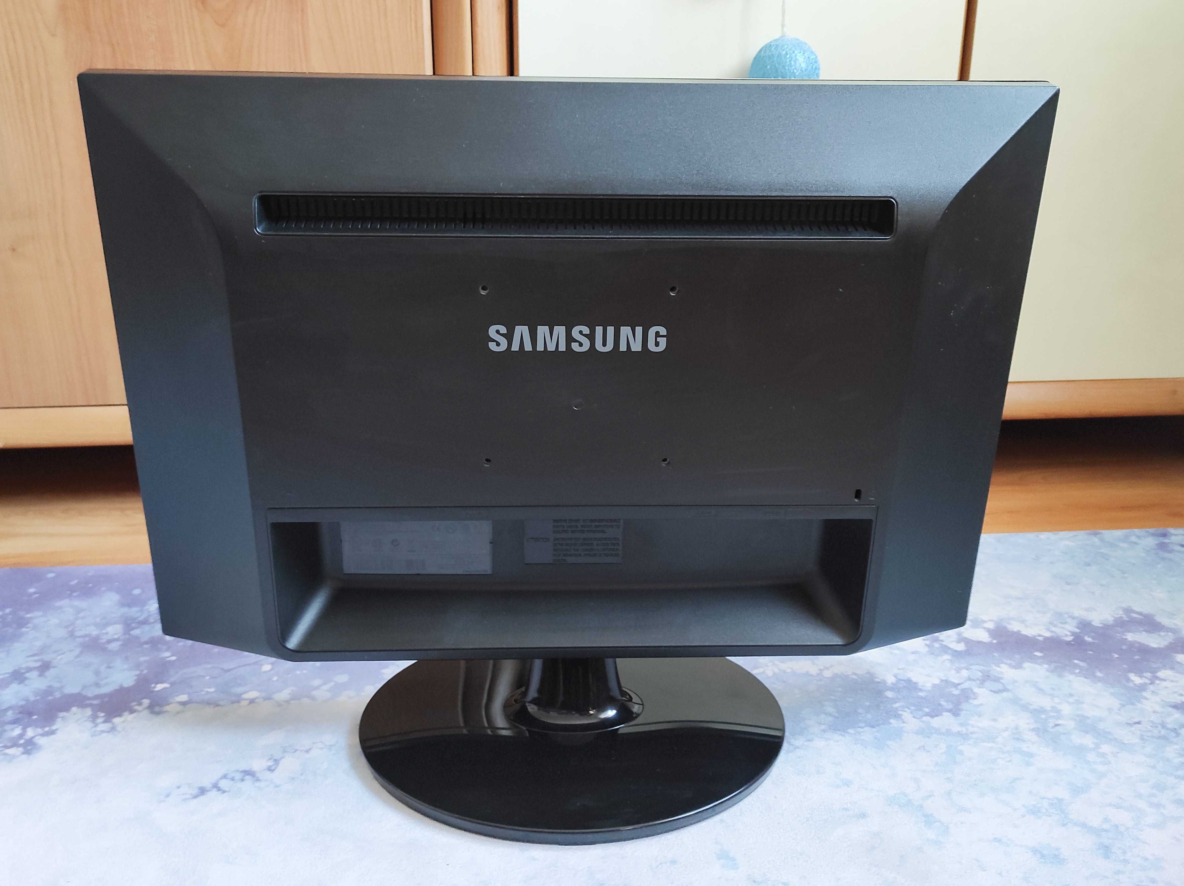 Monitor Samsung SyncMaster 2253LW 1680 x 1050 22" Widescreen LCD