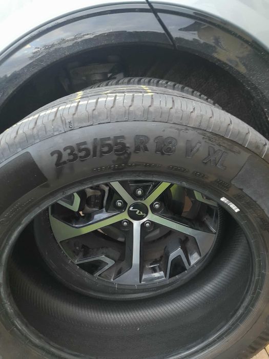Komplet opon letnich Continental 235/55 R18 V XL jak nowe