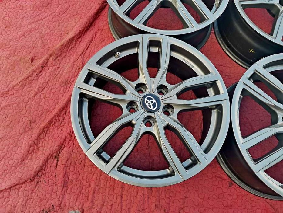 KOŁA zima 17' TOYOTA Corolla AURIS Avensis - 5x114,3 - 225/45/17 - 22r