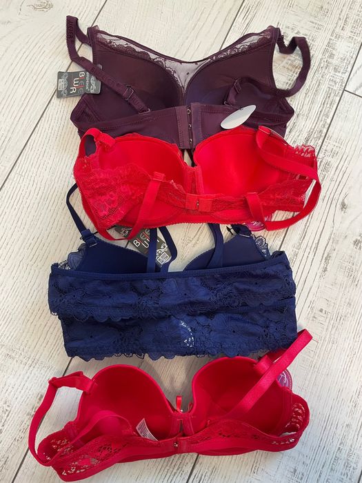 Жіночі бюстгальтери