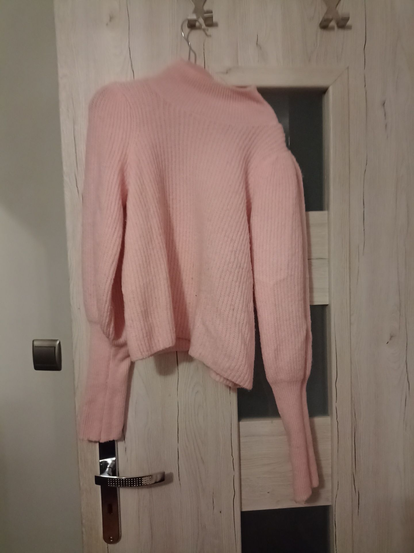 Różowy sweter Reserved rozmiar xs