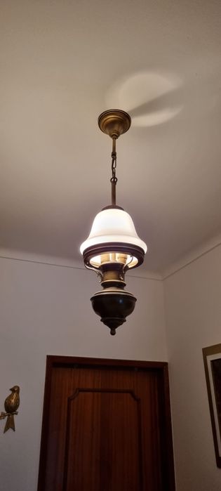 Candeeiro de teto em latão