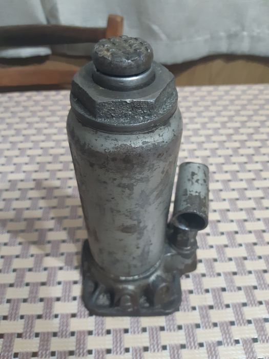 Домкрат гидравлический 5 т