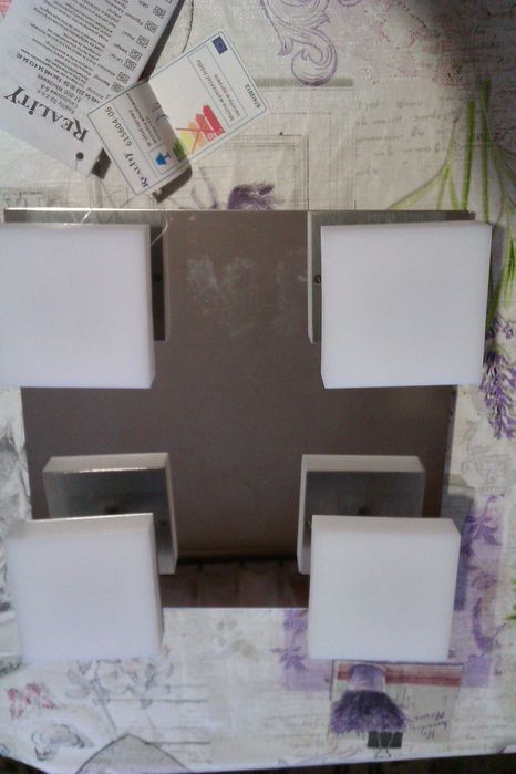 nowy sprawny kinkiet led na podstawie lustrzanej tanio!!!