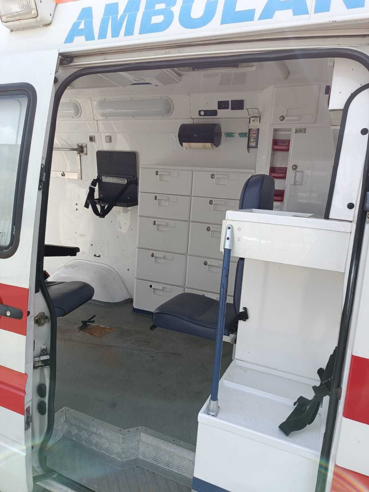 VW lt35 2.5tdi 294tys km ambulans karetka 5 miejsc świetny stan!