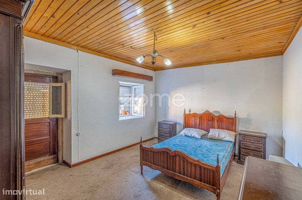 Conjunto de quatro casas em Arão - Valença