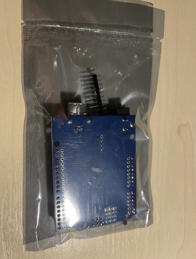 Продам мікроконтролер Arduino UNO + usb кабель