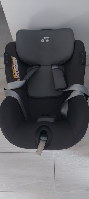 Fotelik samochodowy Britax Romer Dualfix i-Size iSense z bazą