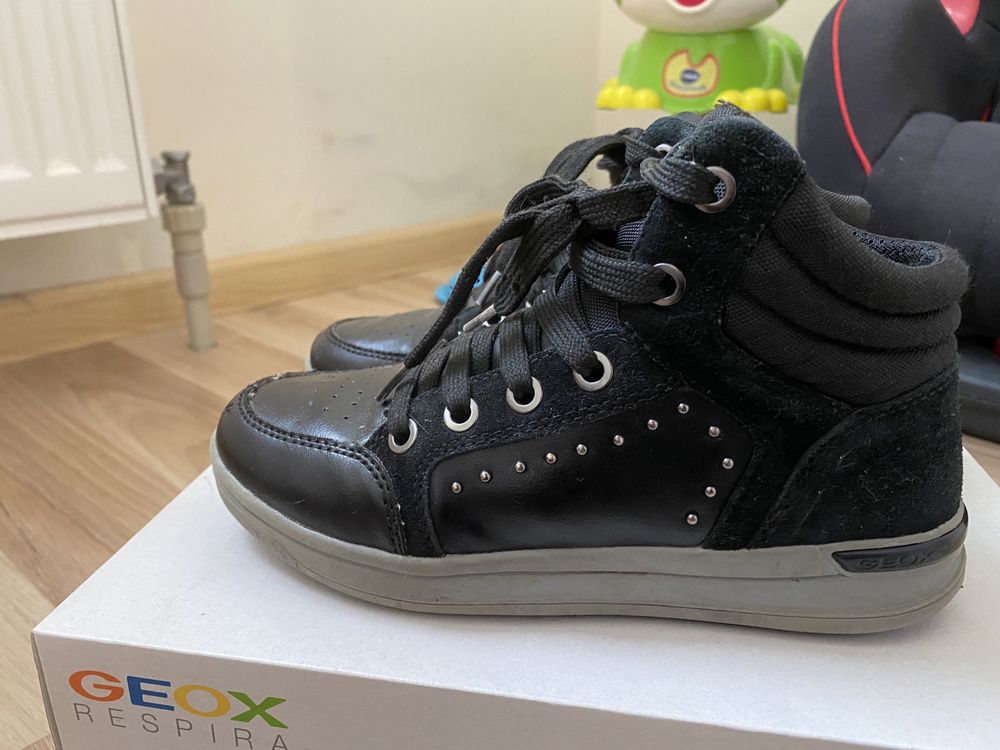 Осінні черевики, сапожки geox 31 розмір