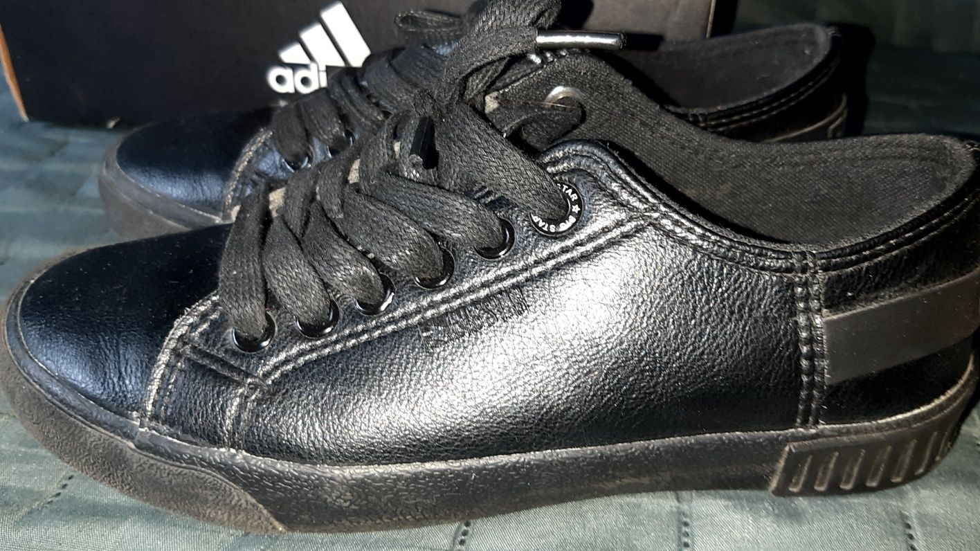 Okazja stylowe piekne Eleganckie komunijne Wygodne  czarne buty 37