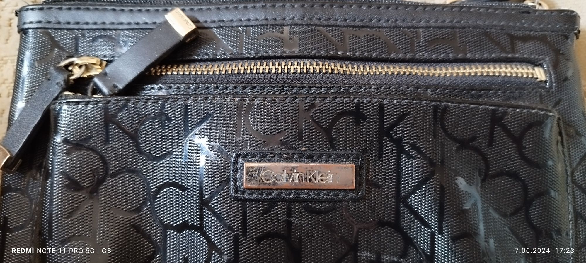 Sprzedam torebkę firmy Calvin klein oryginalna