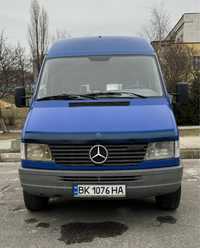 Mercedes Sprinter 208