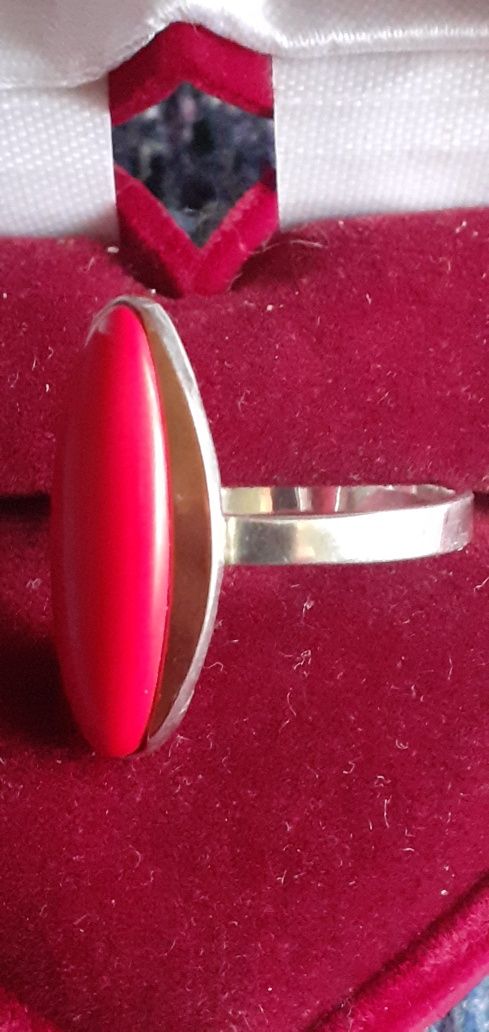 Перстень позолота серебряный с кораллом коралловый золотая пластина