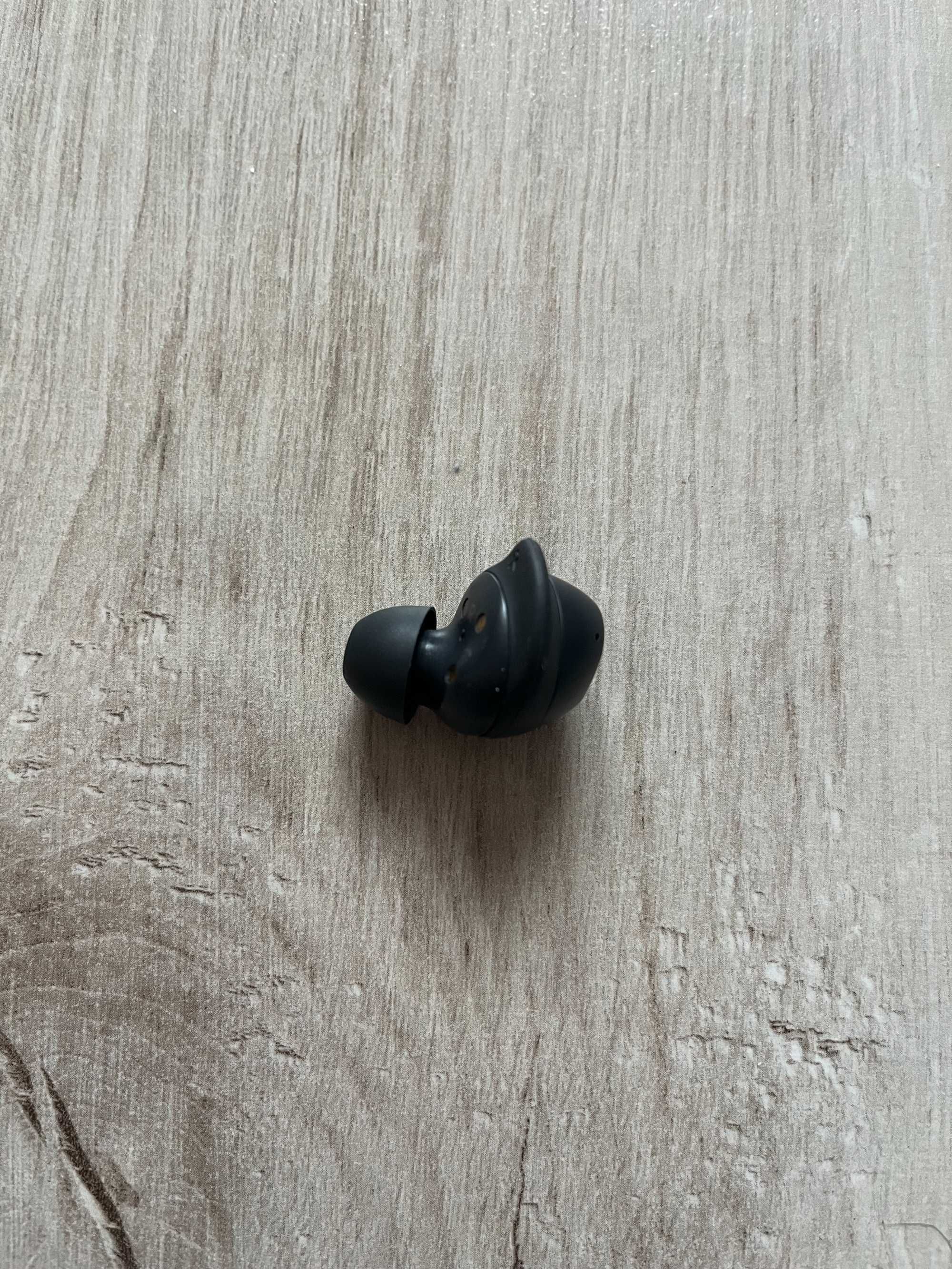 Samsung Galaxy Buds FE prawa słuchawka