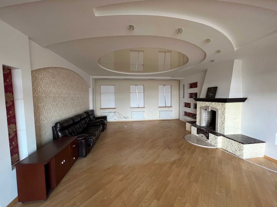 Продам дом. Центр. Можливий продаж через ЄВідновлення