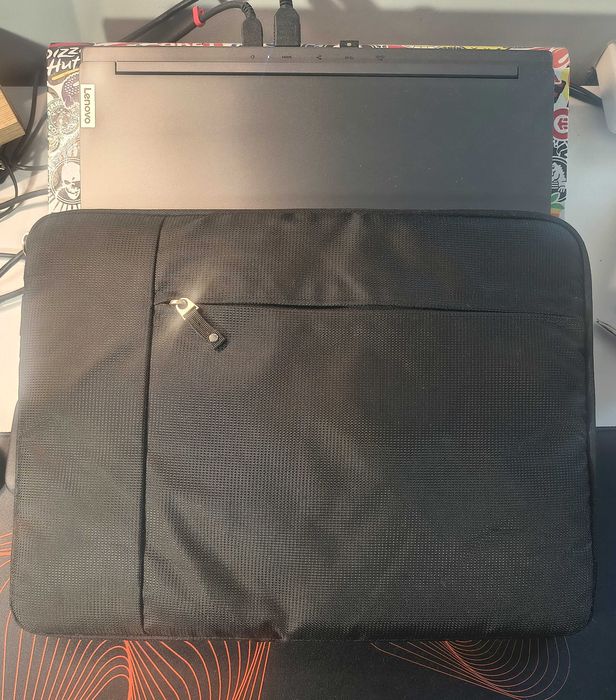 Torba, etui na laptop Case Logic / 40 cm x 30 cm