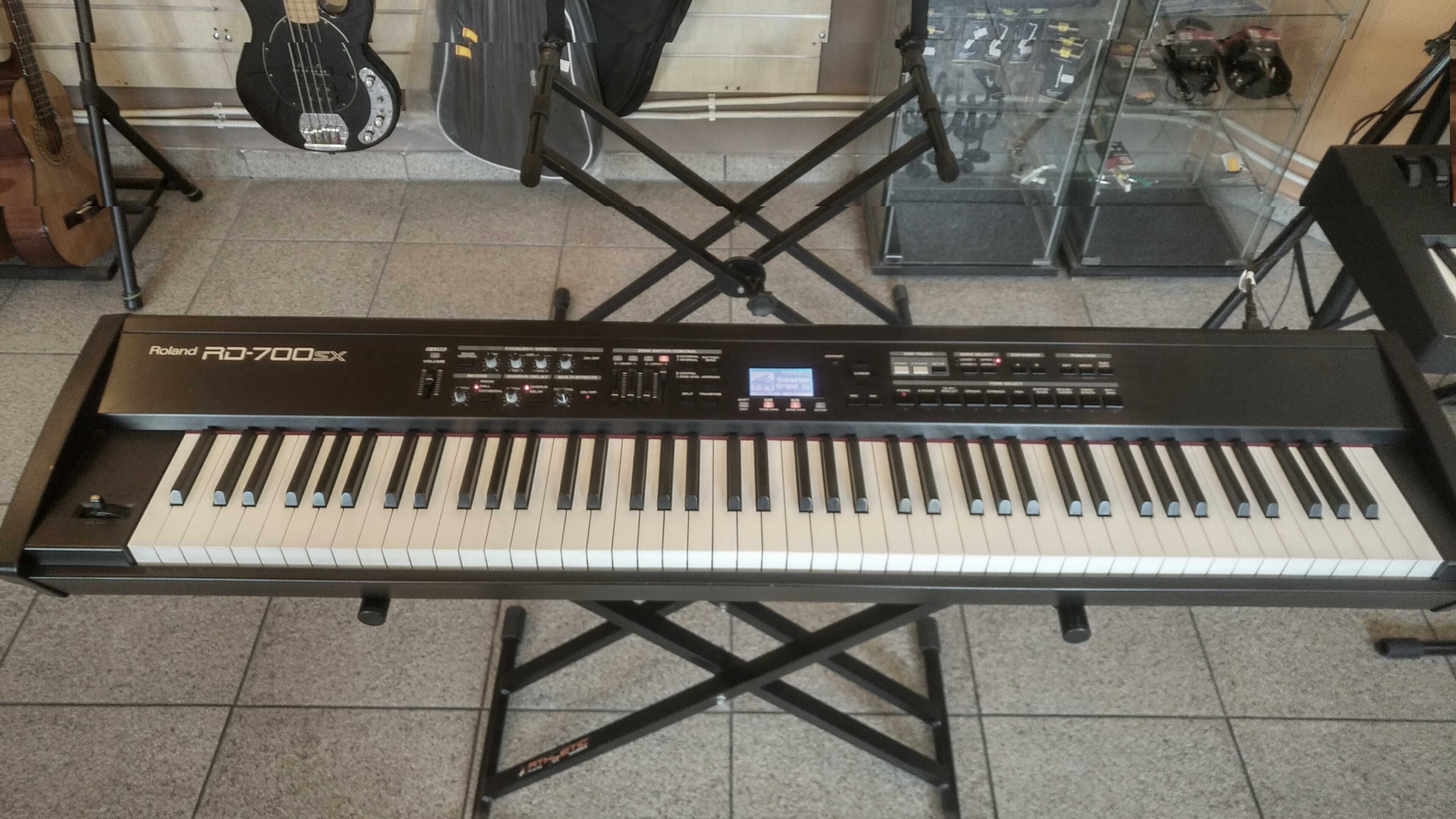 Stage Piano Roland RD-700sx