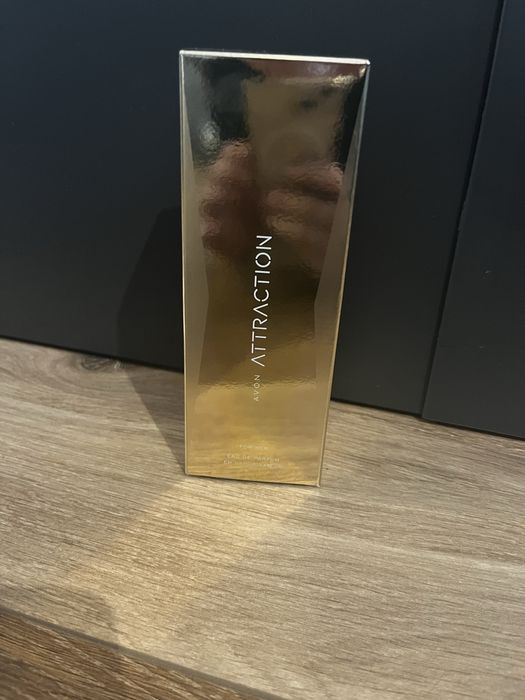 Avon Attraction 100 ml nowy