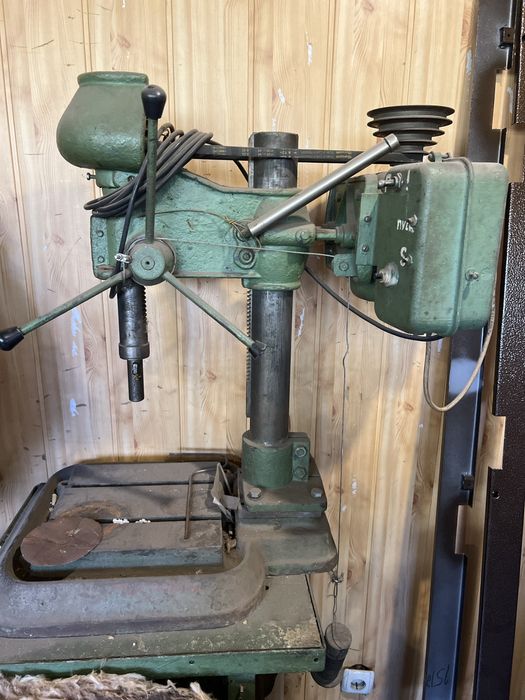 Продам сверлільний станок 380 v.