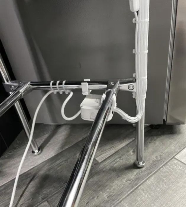 Стілаж для вирощування мікрозелені