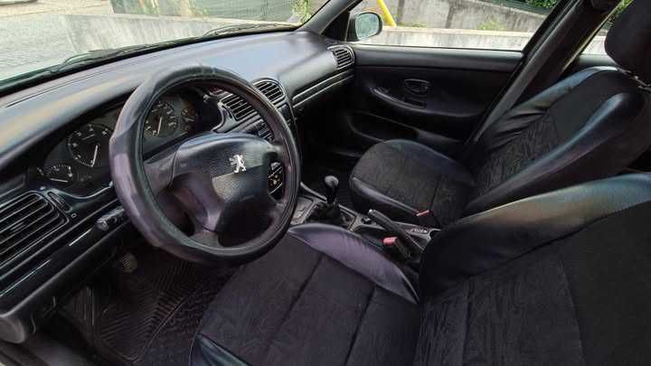 Venda de carro usado. Peugeot 406