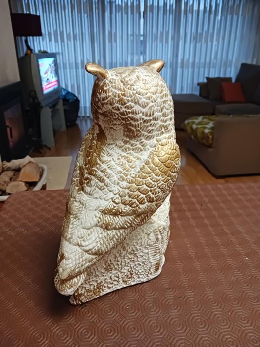 Duas corujas decorativas