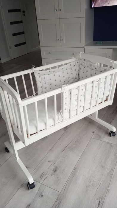 Kołyska, łóżeczko drewniane