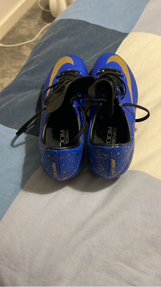 Chuteiras Mercurial 37/38