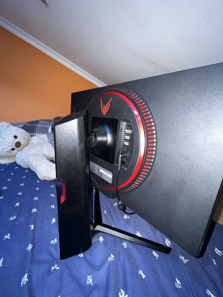 Monitor 144 hz LG (Com a tela partida)