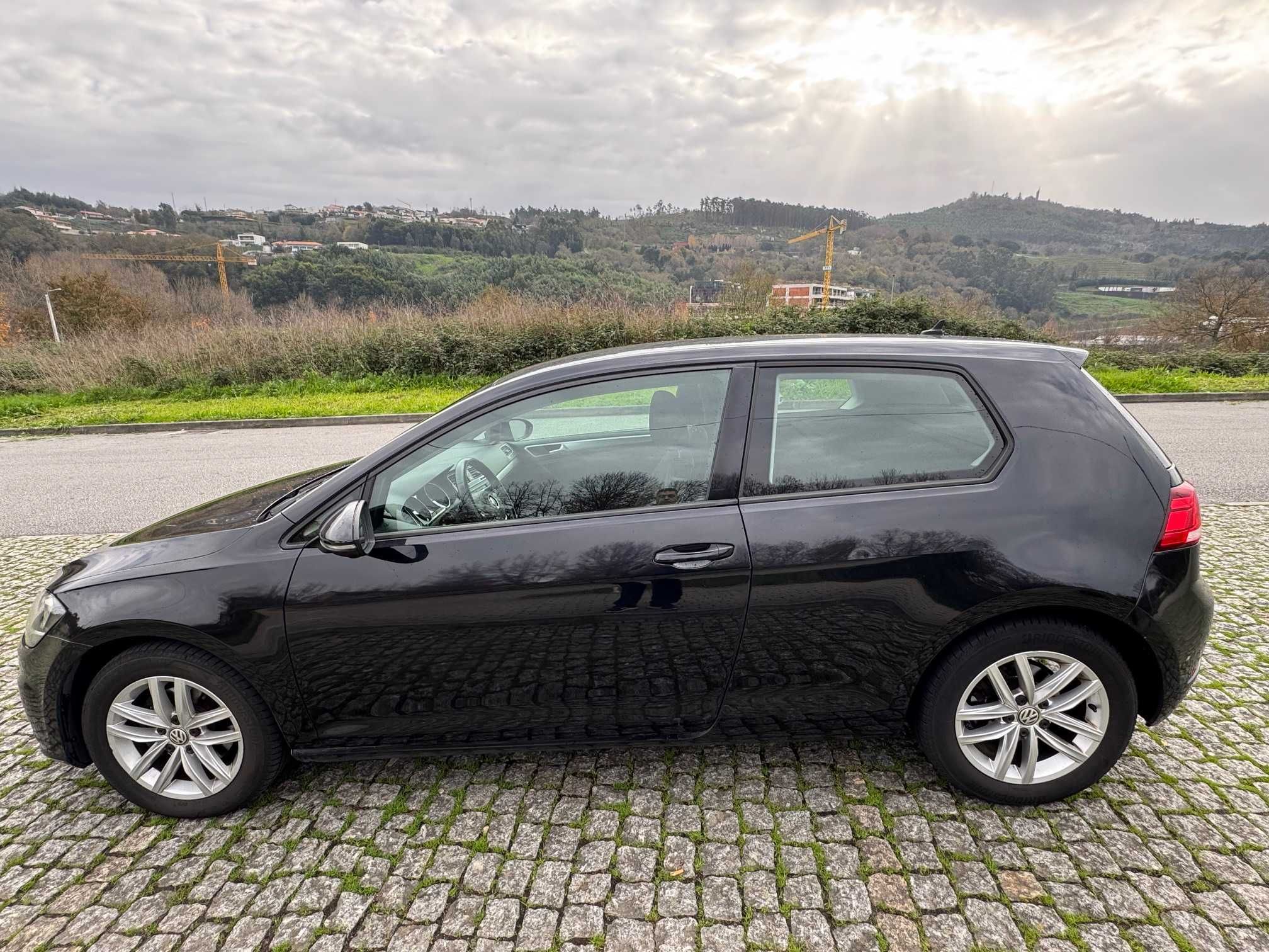 VW GOLF TDI 2 Lugares Nacional de 2017 – SELO BARATO!!!
10.999€