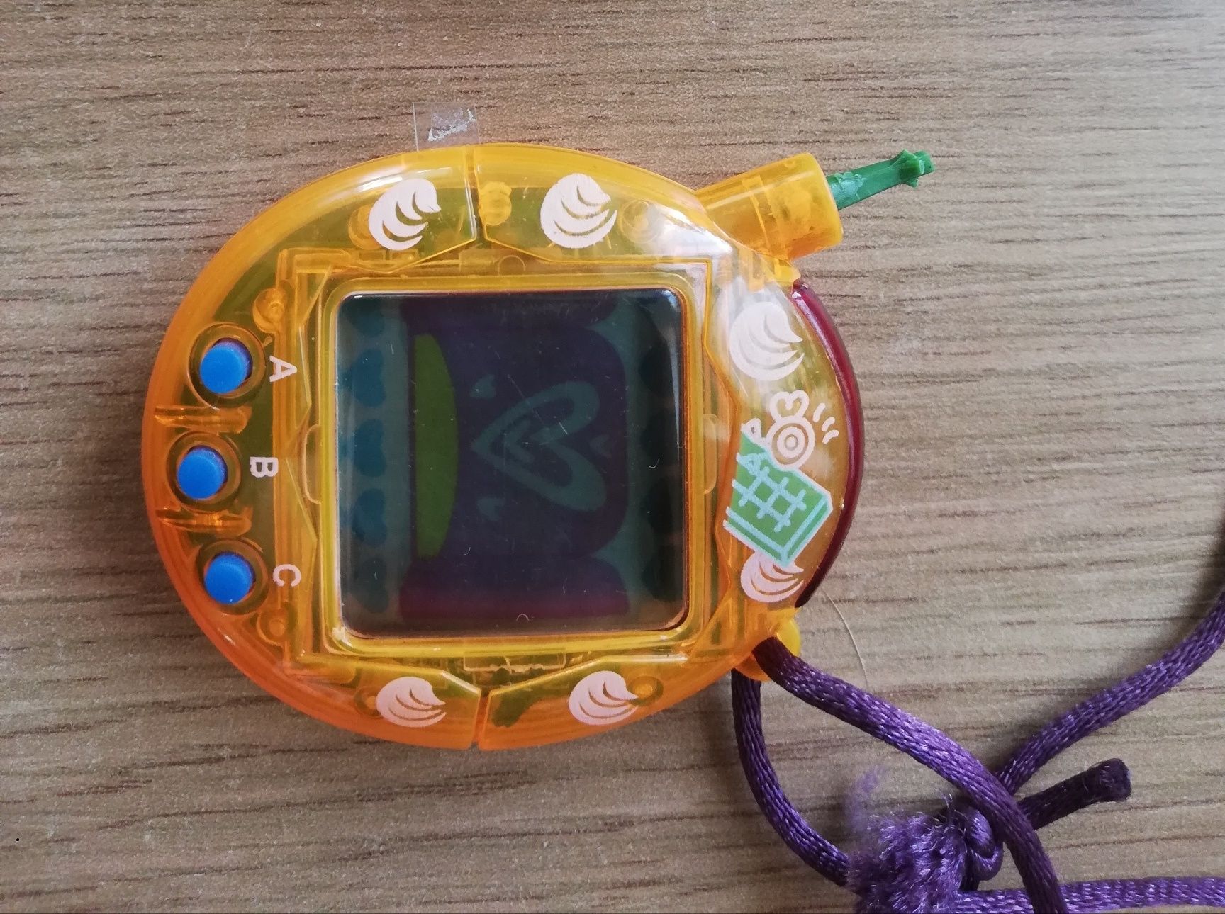 Gra dla młodzieży tamagotchi.