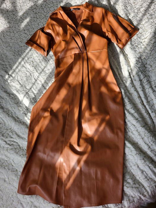 Сукня з екошкіри ZARA