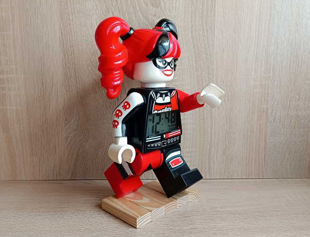 Duża LEGO figurka - zegarek Harley Quinn (2017)