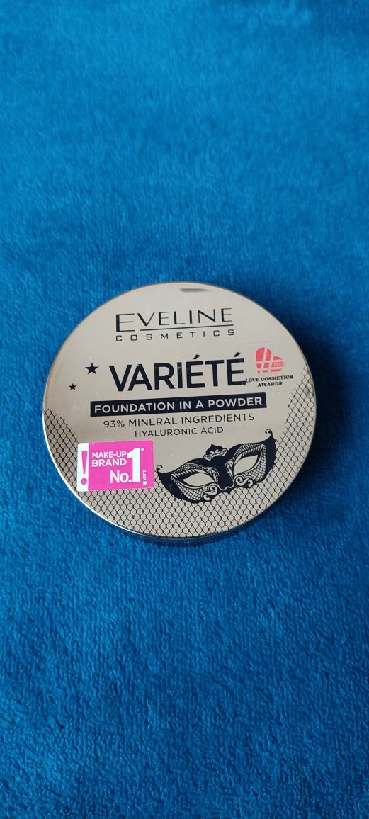 Eveline Variété podkład mineralny w pudrze 01 Light