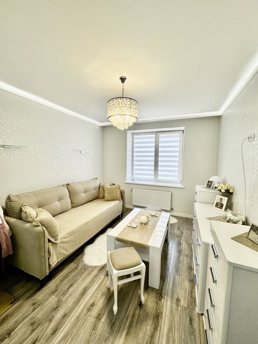 2-х кімнатна квартира з ремонтом по вул. Івасюка, біля ТЦ Велес.