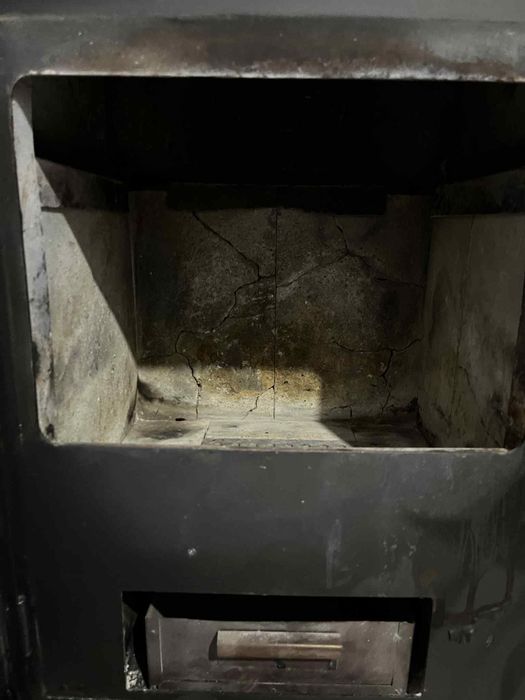 Wolnostojący piecyk/kominek stalowy z szybą, kompletny zestaw z rurą