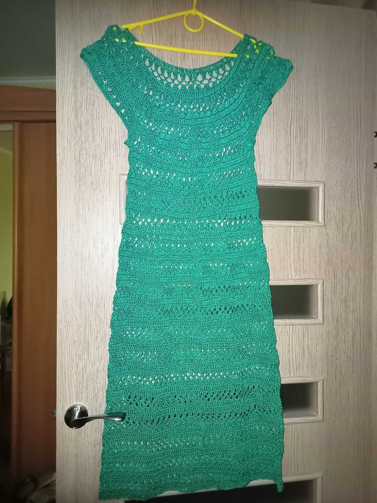 Продам вязаное платье