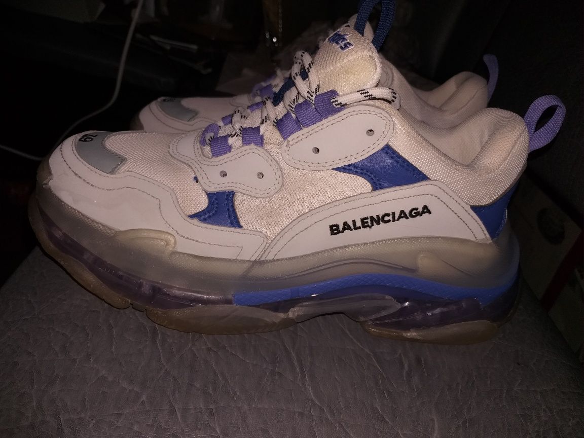 BALENCIAGA 39 Натуральная кожа.