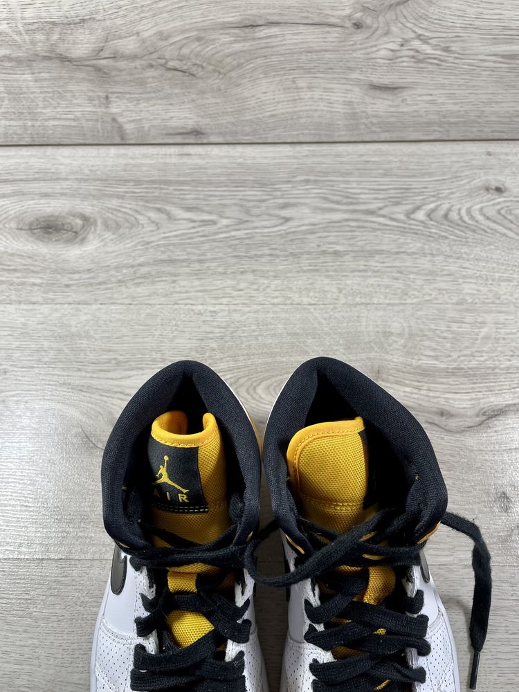 Jordan 1 жіночі кросівки