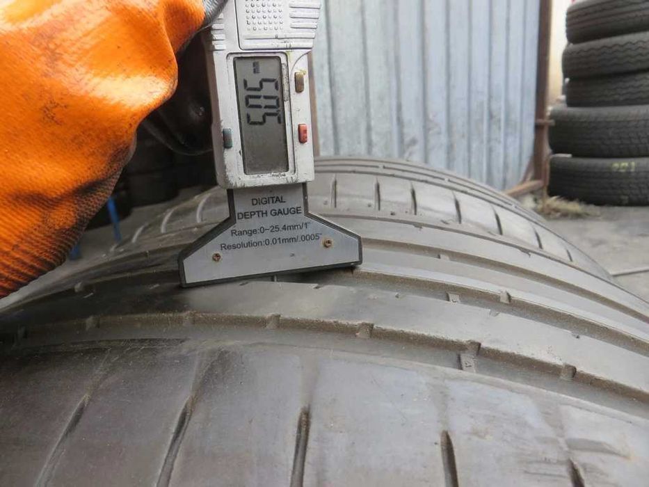 Уцінка 245/40 R18 97Y Dunlop SportMaxxRt2 Літо 2 штуки шини бу