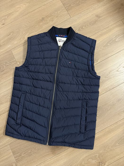 жилетка пухова Tommy Hilfiger  XL розмір
