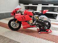 Oryginalne Lego Technics 42107 - Ducati Panigale V4 R