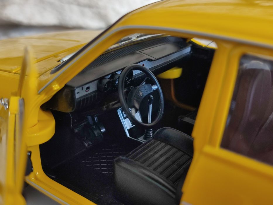 Norev Renault - Dacia R12 TS 1973 skala 1/18