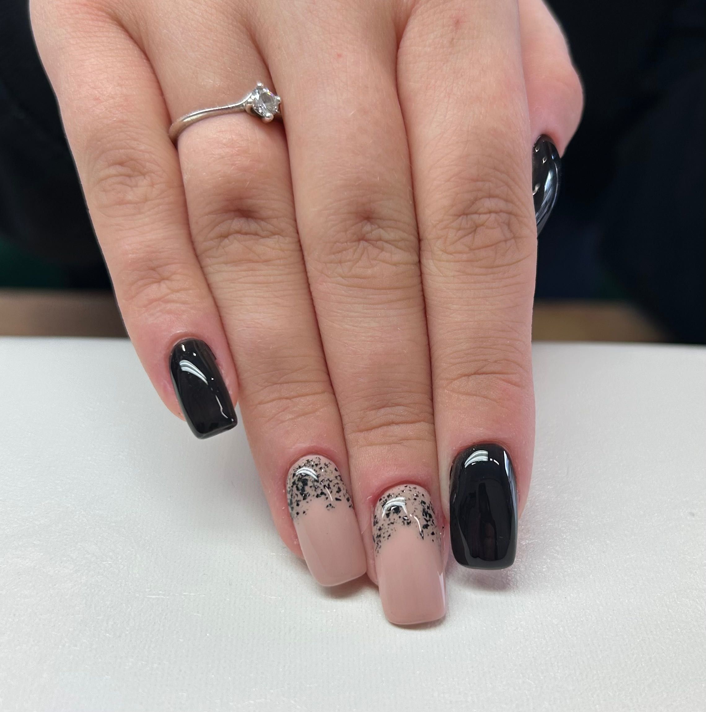 Stylizacja paznokci & pedicure